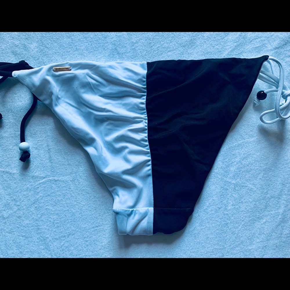 3 piece VS Swimsuit - Picture 3 of 7